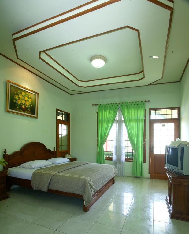 Pasir Putih Resort Bengkulu Room photo