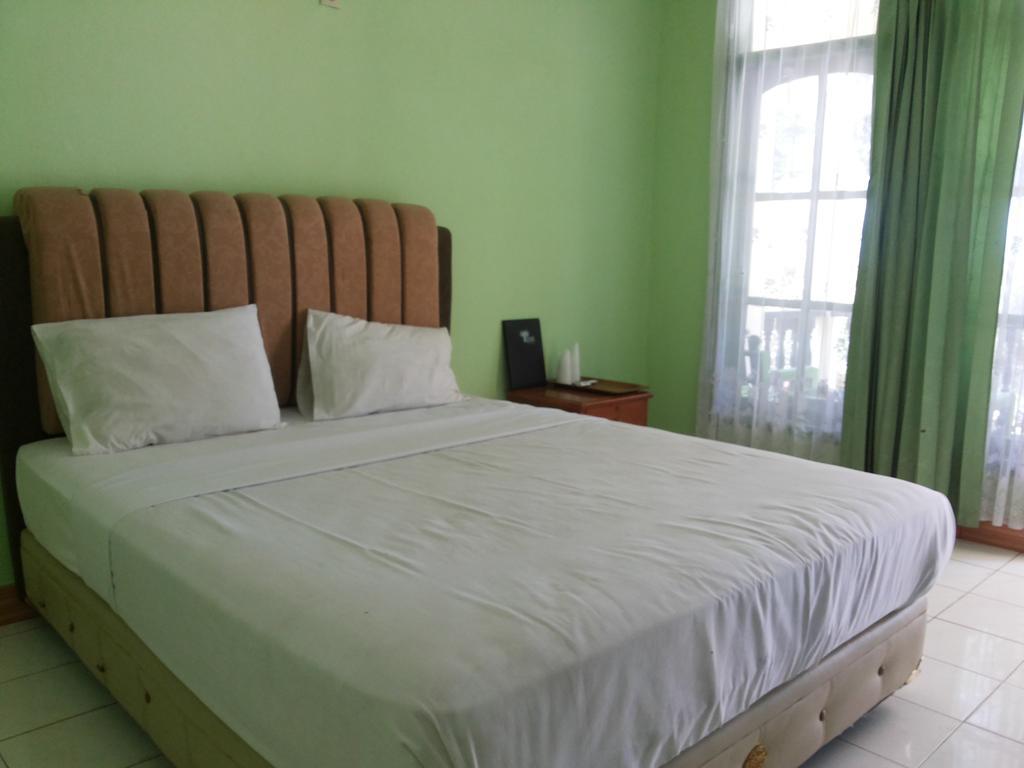 Pasir Putih Resort Bengkulu Exterior photo